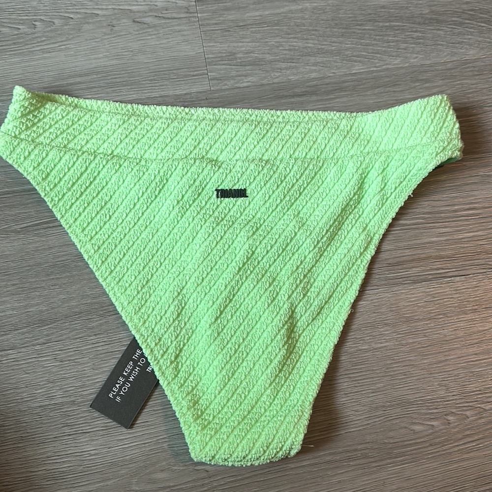 Triangl Lime Green swimsuit set with bag. - Picture 8 of 11